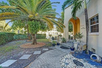 2000 Jackson St in Hollywood, FL - Building Photo - Building Photo