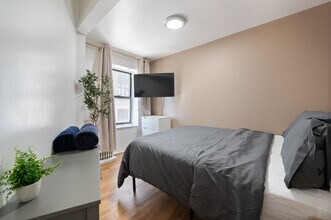 341 9th Ave in New York, NY - Building Photo - Building Photo