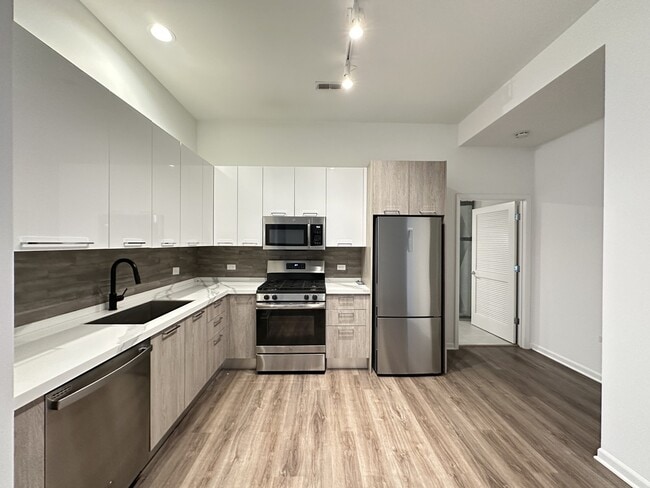 2550 S Wabash Ave in Chicago, IL - Building Photo - Building Photo