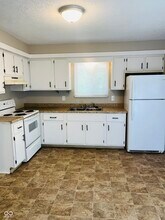 1258 N Ridgeview Dr in Indianapolis, IN - Building Photo - Building Photo