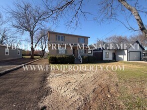 493 Bryant Ave in Midlothian, TX - Building Photo - Building Photo