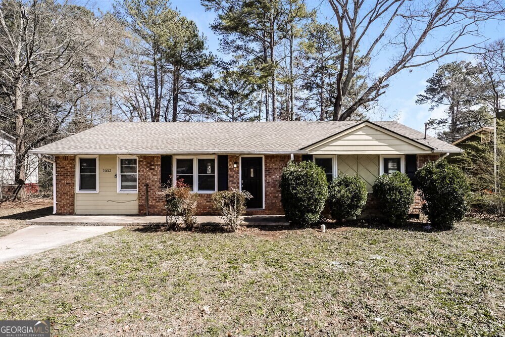 7032 Ray St in Riverdale, GA - Building Photo