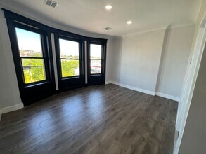 30 Elizabeth Ave in Newark, NJ - Building Photo - Building Photo