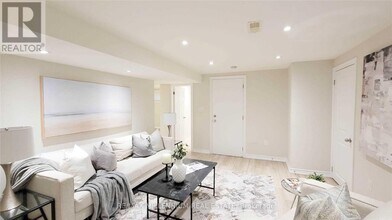 3 Jasmine Rd in Toronto, ON - Building Photo - Building Photo