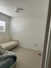 5965 W 26th Ave in Hialeah, FL - Foto de edificio - Building Photo