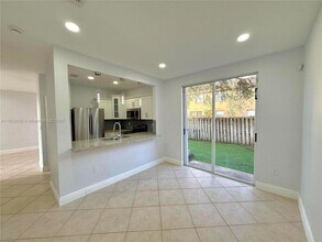 922 NW 134th Ave in Pembroke Pines, FL - Building Photo - Building Photo