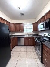 1114 Williams Blvd, Unit 1114 in Kenner, LA - Building Photo - Building Photo