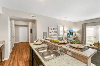 Sunbury Springs in Columbus, OH - Building Photo - Building Photo