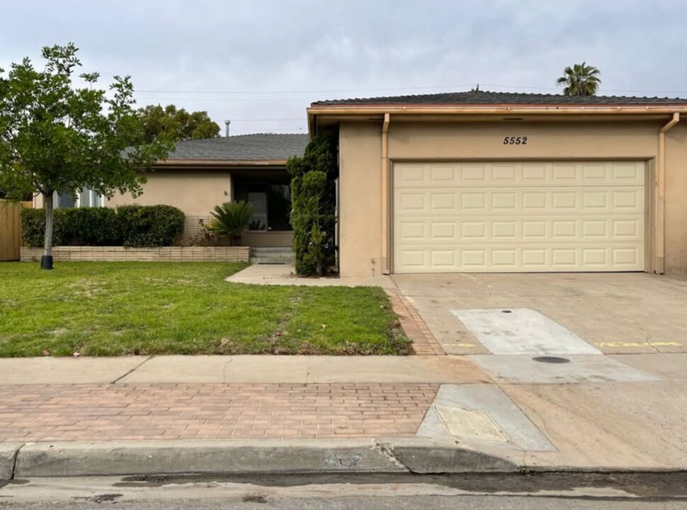 5552 Dorothy Dr in San Diego, CA - Building Photo