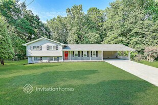 107 Blueberry Trail in Lilburn, GA - Building Photo