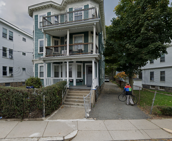 331 Faneuil St, Unit 3