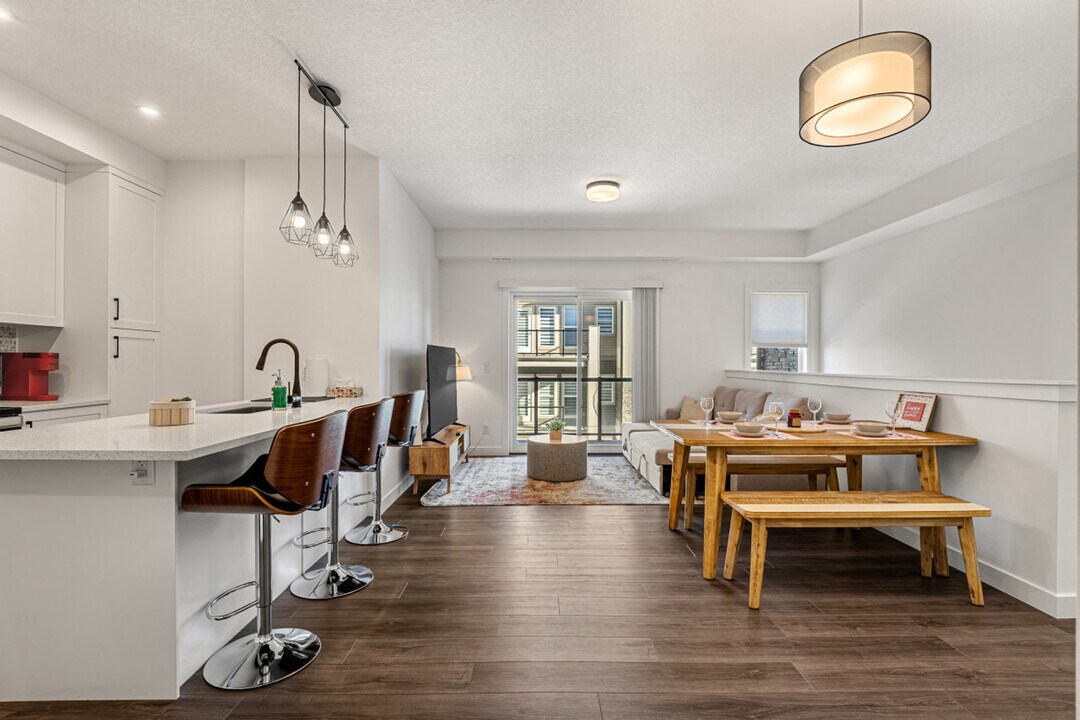 162 Spring Creek Common SW in Calgary, AB - Building Photo