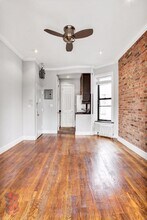 250 Mott St in New York, NY - Building Photo - Building Photo