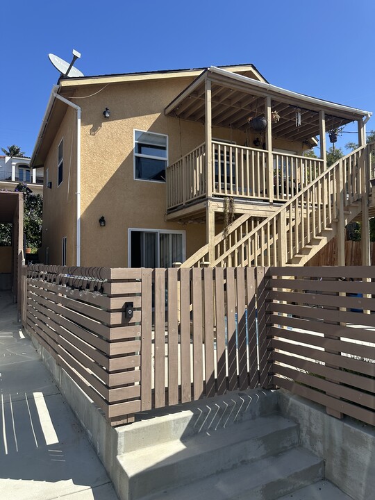 409 E Oak Ave in El Segundo, CA - Building Photo
