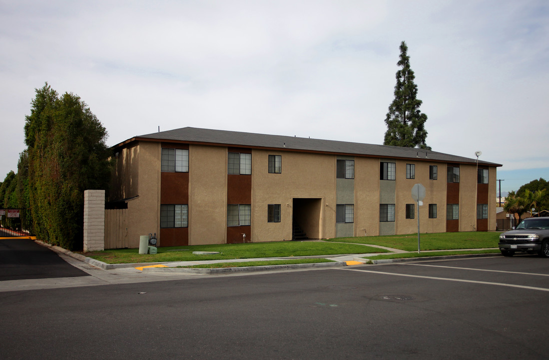 1308 Agnes St in Corona, CA - Building Photo