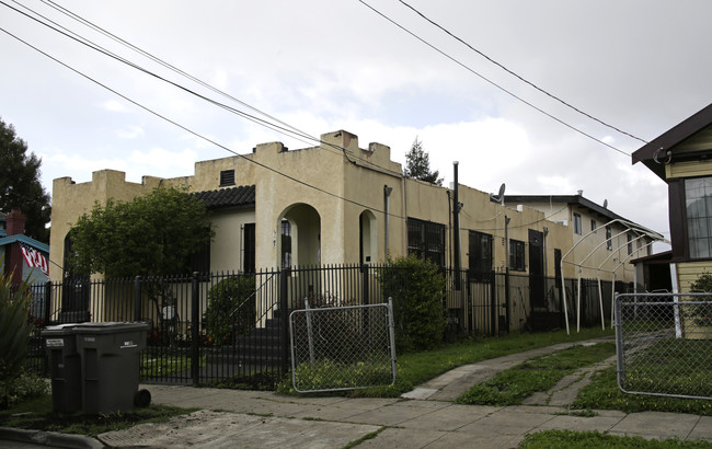 9309-9311 Olive St in Oakland, CA - Building Photo - Building Photo