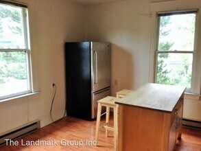 1122 E Denny Way in Seattle, WA - Building Photo - Building Photo