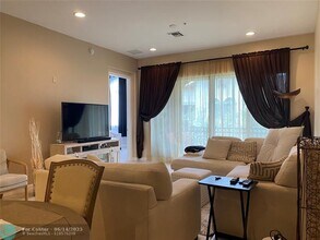 2901 NW 126th Ave in Sunrise, FL - Building Photo - Building Photo