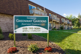 Greenspire Greenway Gardens LLC in Fitchburg, WI - Foto de edificio - Other