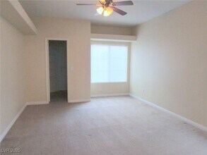 8416 White Eagle Ave in Las Vegas, NV - Building Photo - Building Photo