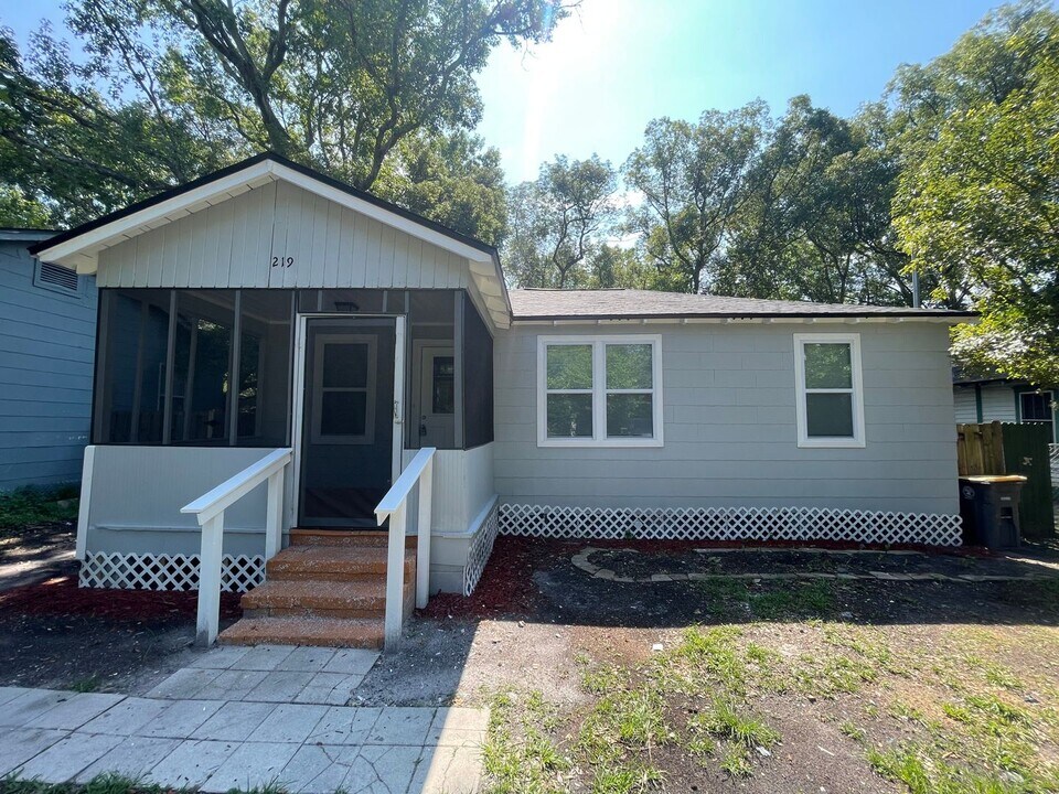 219 Cherokee St in Jacksonville, FL - Building Photo