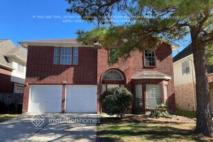 8022 Willancy Ln in Houston, TX - Building Photo