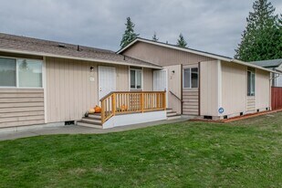 7019 Armar Rd in Marysville, WA - Building Photo