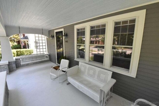 445 Oakland Park Ave in Columbus, OH - Building Photo - Building Photo