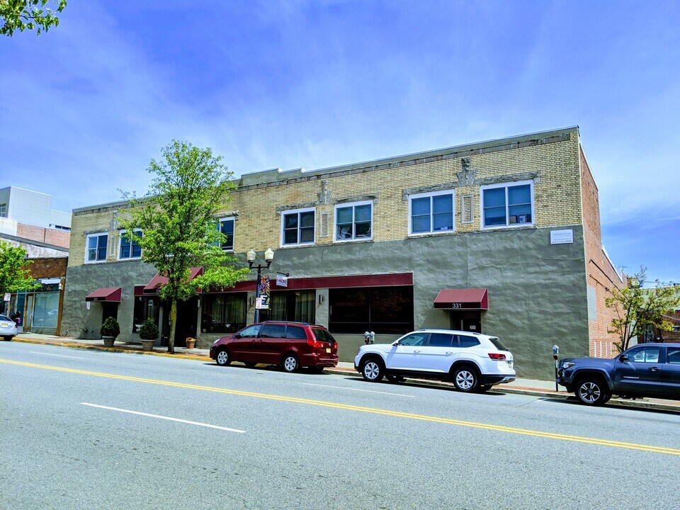 331 Bloomfield Ave in Montclair, NJ - Building Photo