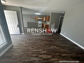 157 Cloverdale St in Jackson, TN - Building Photo - Building Photo