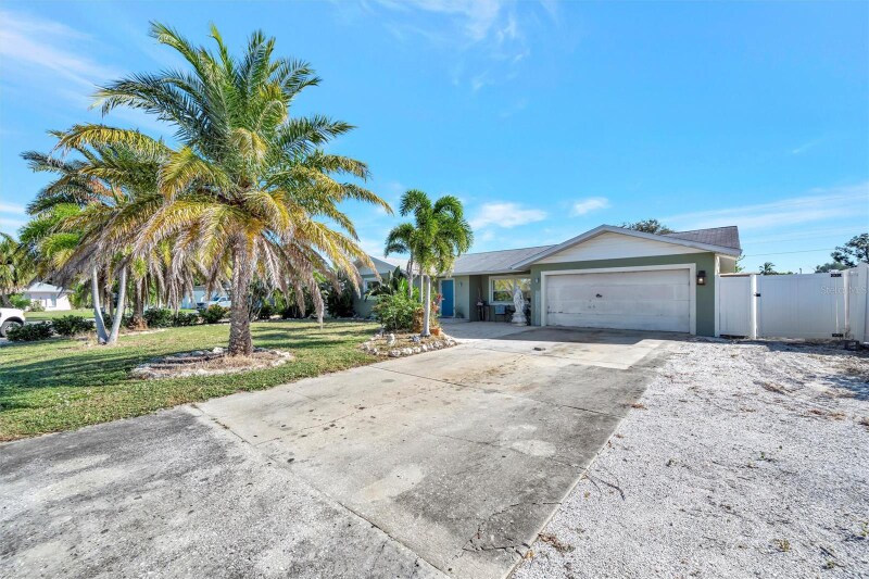 407 61st St NW in Bradenton, FL - Foto de edificio