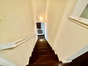 1049 Matthews Run Way in Roseville, CA - Building Photo - Building Photo