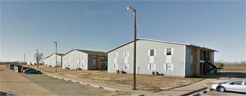 100 Prairie Cir in Electra, TX - Building Photo