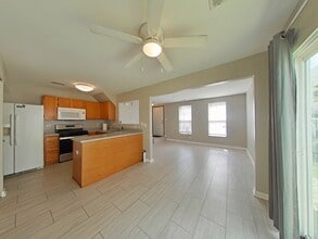 1101 Symphony Dr in Aurora, IL - Building Photo - Building Photo