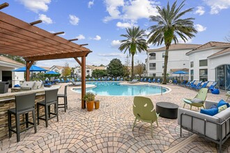 Halston World Gateway Apartment Homes in Orlando, FL - Building Photo - Building Photo