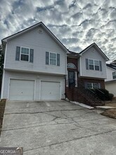 1943 Oakbluff Way SW in Austell, GA - Building Photo - Building Photo