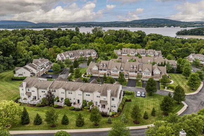 23 N River Dr in Beacon, NY - Building Photo - Building Photo