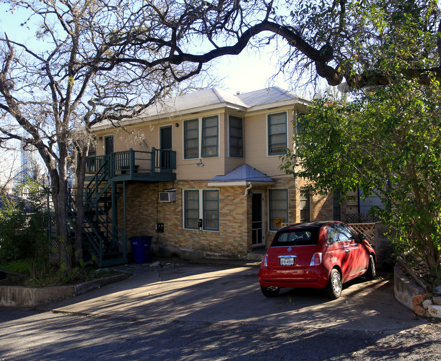 709 Baylor St in Austin, TX - Foto de edificio