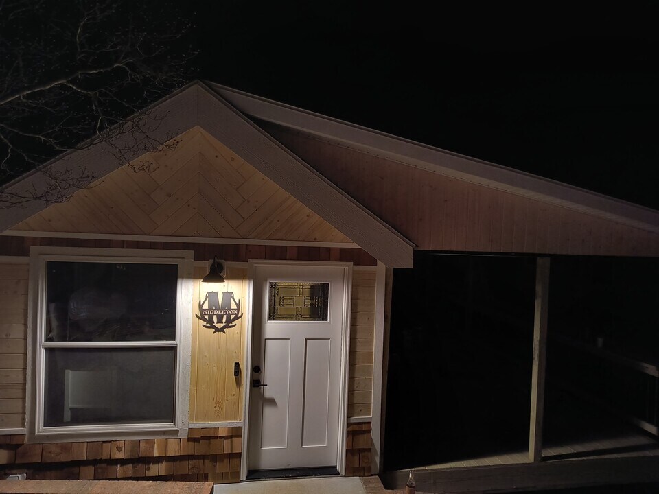 157 Marina Ln in New London, NC - Building Photo