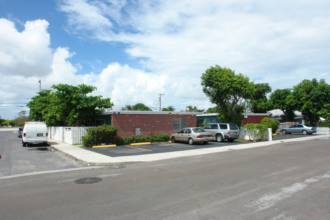 South K Street Apartments in Lake Worth, FL - Foto de edificio