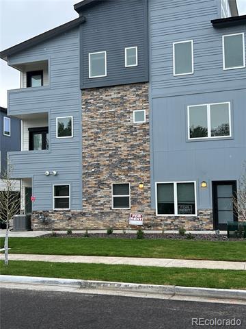 property at 1512 Ingalls St