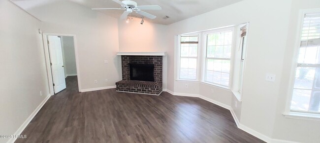 52 Marsh Dr in Beaufort, SC - Building Photo - Building Photo