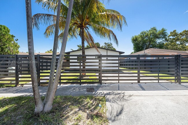 property at 1522 NW 41st St
