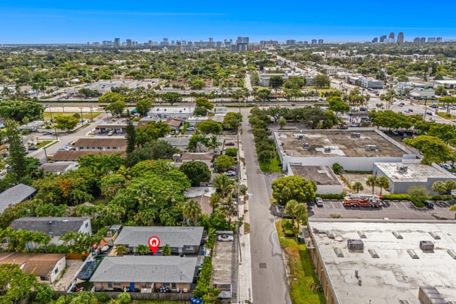 1035 - 1037-1037 NE 32nd St in Oakland Park, FL - Foto de edificio - Building Photo