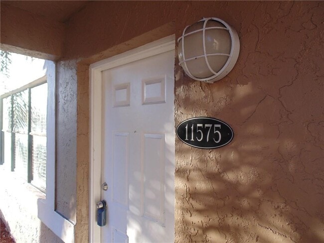 11575 NW 42nd St in Coral Springs, FL - Building Photo - Building Photo