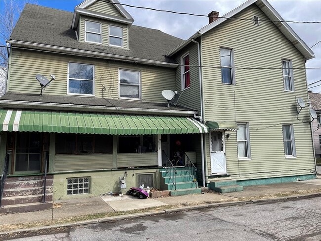 15 Darlington Ave in New Castle, PA - Building Photo - Building Photo