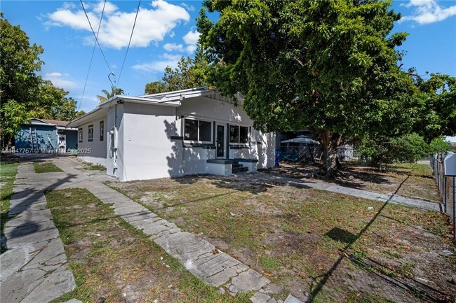 property at 1114 SW 13th Ct
