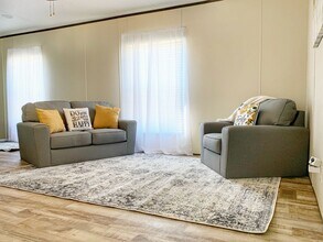 185 Lakeshore Ln in Bandera, TX - Building Photo - Building Photo