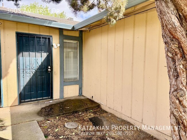 3003 Amherst Dr in Stockton, CA - Building Photo - Building Photo