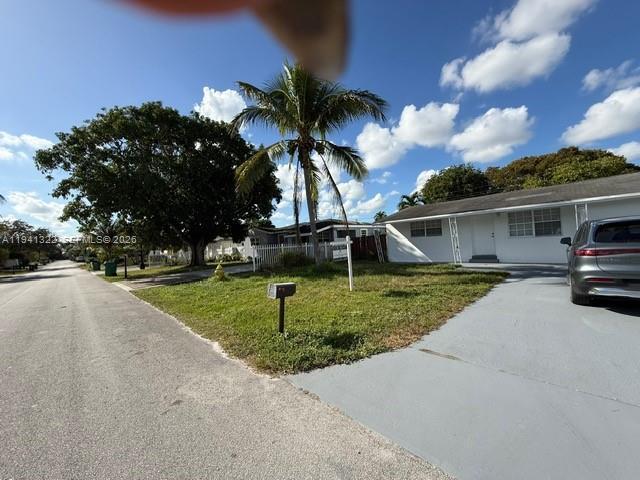 4871 SW 24th Ave in Fort Lauderdale, FL - Building Photo - Building Photo